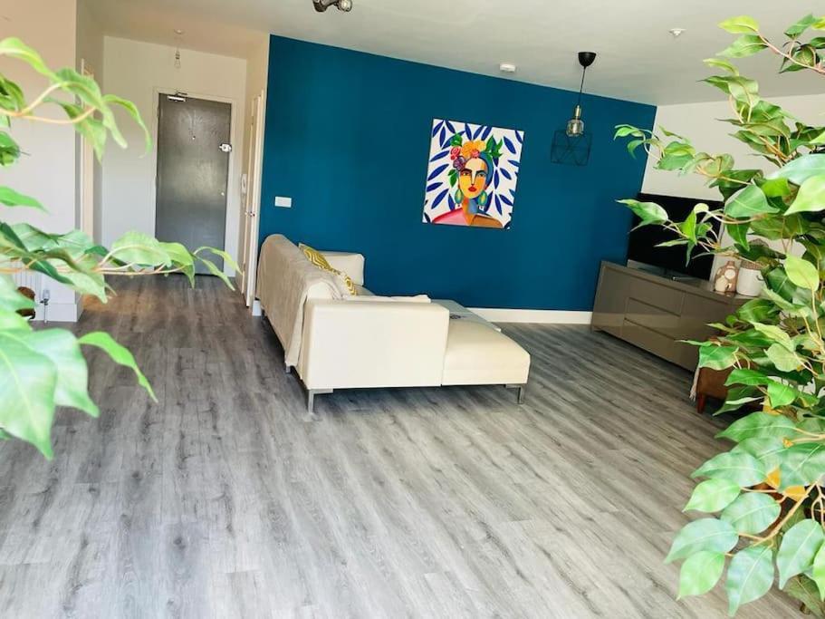 Appartamento Stunning Huge Openplan 2Bed Flat Woking Esterno foto